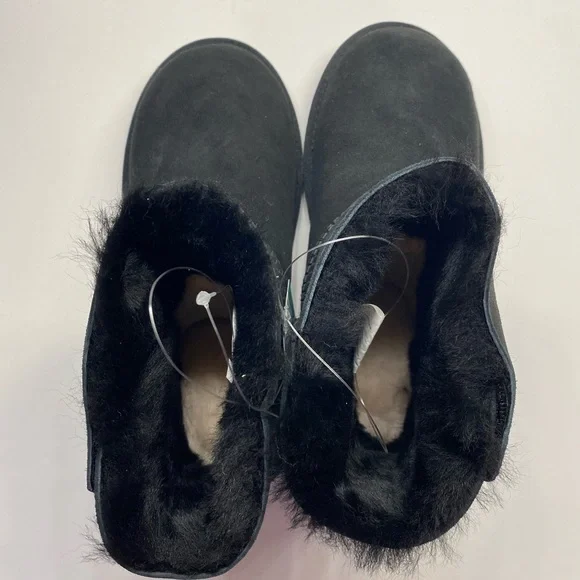 Girl’s Kirkland Signature Shearling Boots Black - Picture 5 of 5